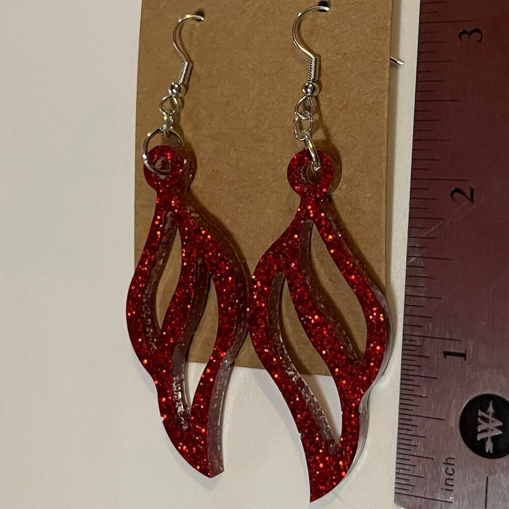 Handmade epoxy resin swirl dangle‎ earrings - red glitter